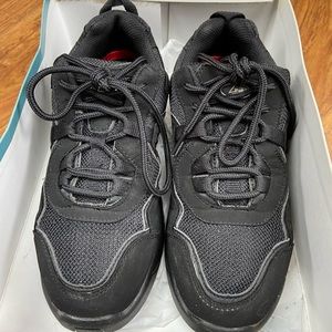 Leo’s NRG Wave Dance Sneaker